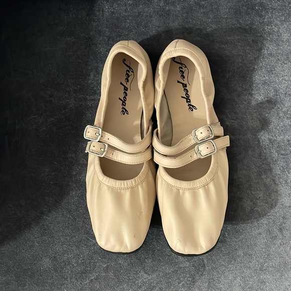 Free People Gemini Flat - Picture 3 of 12